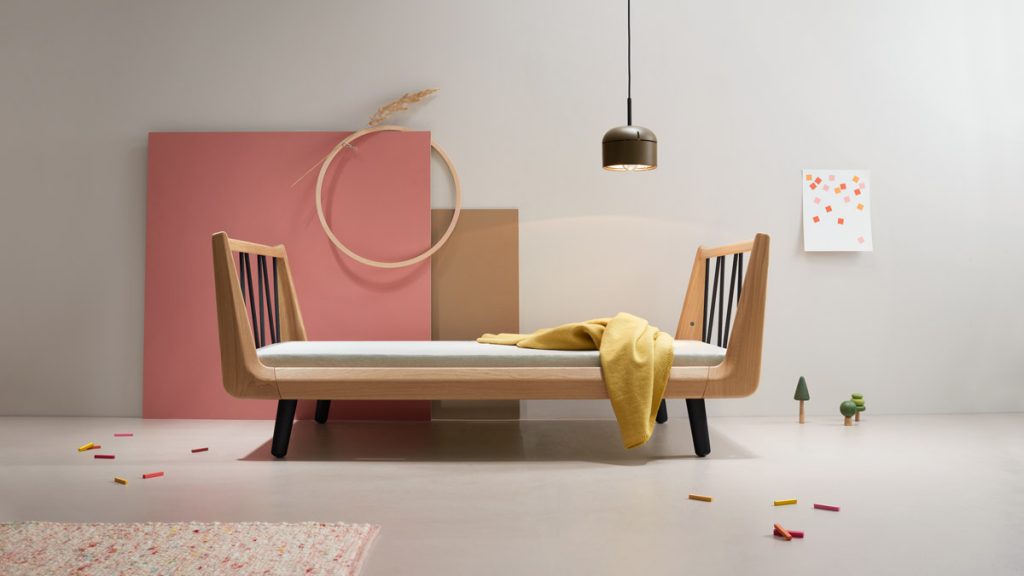 Vii classic bed The classic junior bed. Made in Germany.