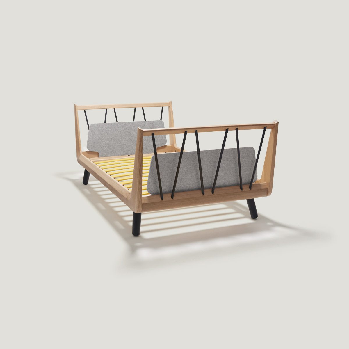 VII classic junior bed – made of solid oak.