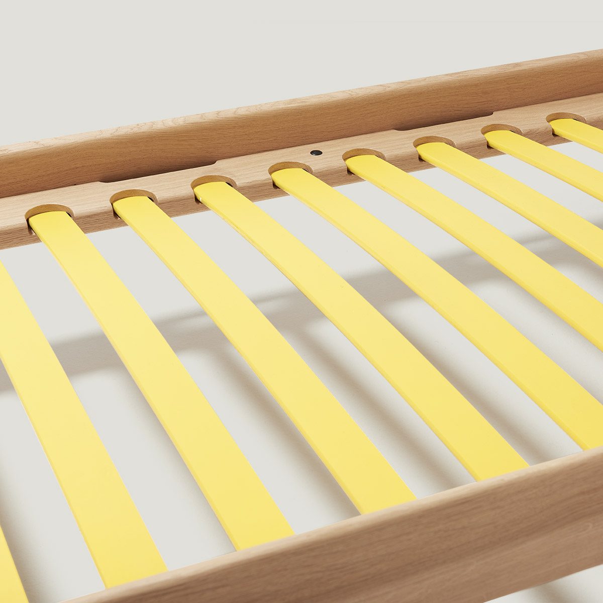 Provides best sleeping comfort: The slatted frame of VII classic and VII frame.